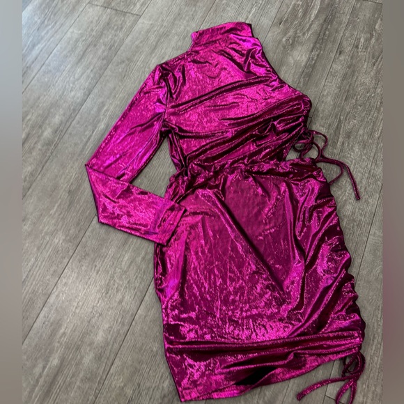🌸BOUTIQUE pink metallic one shoulder dress ✨ - Picture 6 of 15